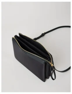 Regatta Mornington Crossbody Bag in Black