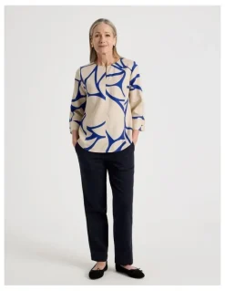 Regatta Notch Neck 3/4 Sleeve Top With CF Seam in Ivory/Cobalt Print