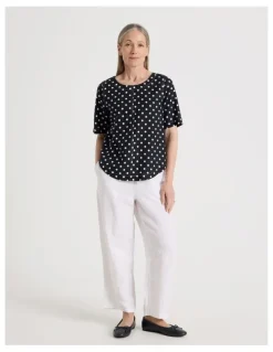 Regatta Petites Short Sleeve Top With CF Seam & Curved Hem in Navy/White Spot