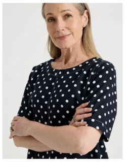 Regatta Petites Short Sleeve Top With CF Seam & Curved Hem in Navy/White Spot