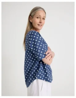 Regatta Petites Short Sleeve Top With CF Seam & Curved Hem in Blue/White Spot