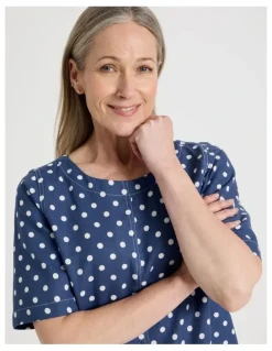 Regatta Petites Short Sleeve Top With CF Seam & Curved Hem in Blue/White Spot