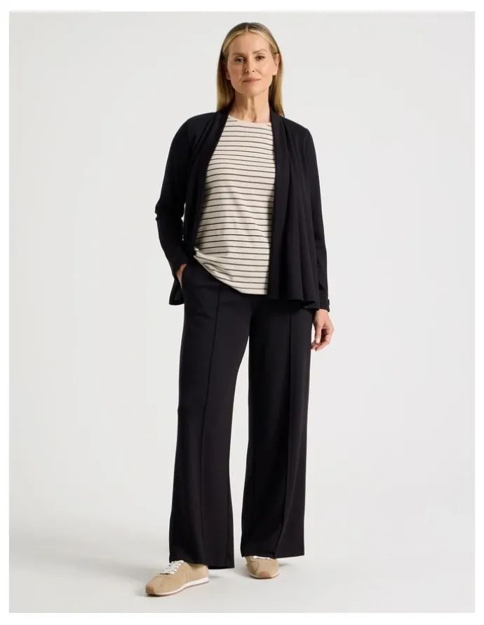 Regatta Pull On Wide Leg Knit Travel Pant in Black