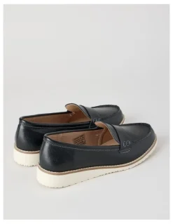 Regatta Quebec Flat Shoes in Black