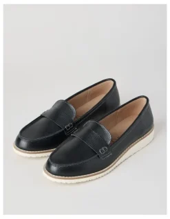 Regatta Quebec Flat Shoes in Black