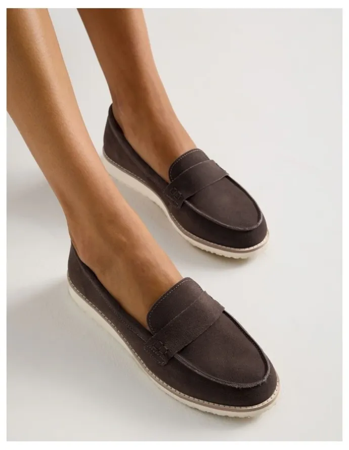 Regatta Quebec Flat Shoes in Brown
