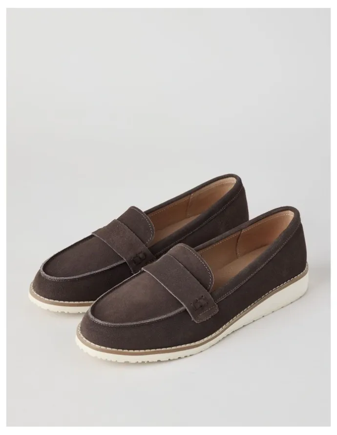 Regatta Quebec Flat Shoes in Brown