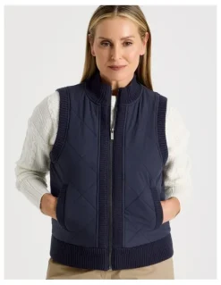 Regatta Quilted Vest With Chunky Ribs in Navy