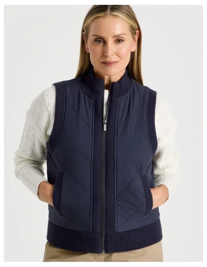 Regatta Quilted Vest With Chunky Ribs in Navy