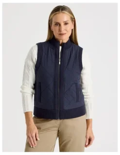 Regatta Quilted Vest With Chunky Ribs in Navy