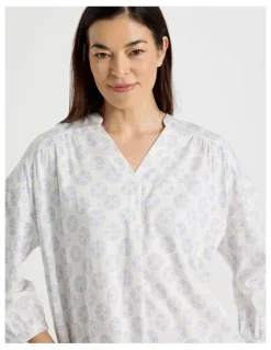 Regatta Relax Woven 3/4 Sleeve Long Nightie in White Medallion Print