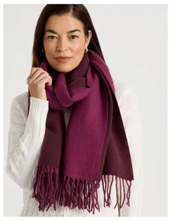 Regatta Reversible Winter Scarf in Burgundy