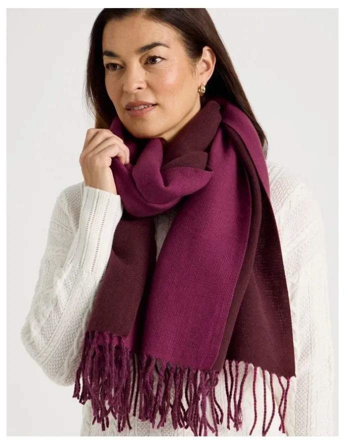 Regatta Reversible Winter Scarf in Burgundy