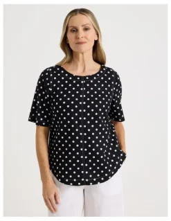 Regatta Short Sleeve Top With CF Seam & Curved Hem in Black/White Spot