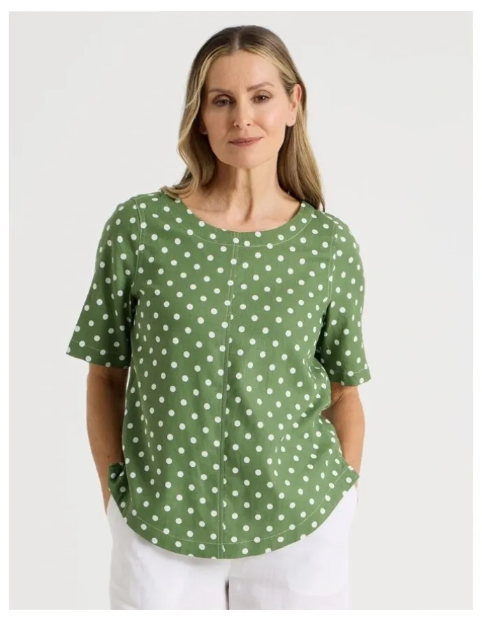 Regatta Short Sleeve Top With CF Seam & Curved Hem in Green/White Spot