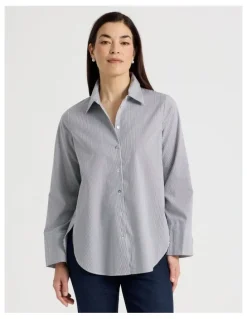 Regatta Stand Collar Long Sleeve Shirt With Forward Seams in Navy/White