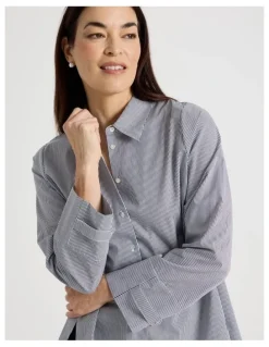 Regatta Stand Collar Long Sleeve Shirt With Forward Seams in Navy/White