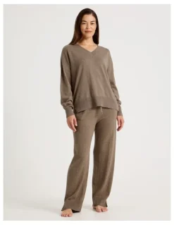Regatta V-Neck Long Sleeve Knit Sleep Top in Malt Marle
