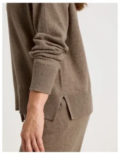 Regatta V-Neck Long Sleeve Knit Sleep Top in Malt Marle