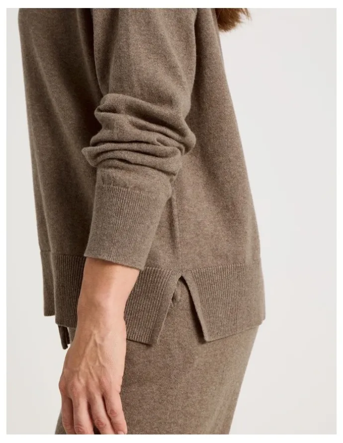 Regatta V-Neck Long Sleeve Knit Sleep Top in Malt Marle