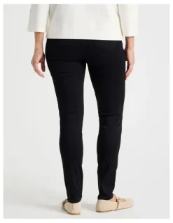 Regatta Wardrobe Staple Jegging In Black