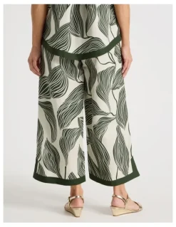 Regatta Wide Leg Crop Linen Blend Pant With Solid Contrasts in Neutral/Olive Print