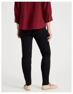 Regatta Wardrobe Staple Jegging in Black