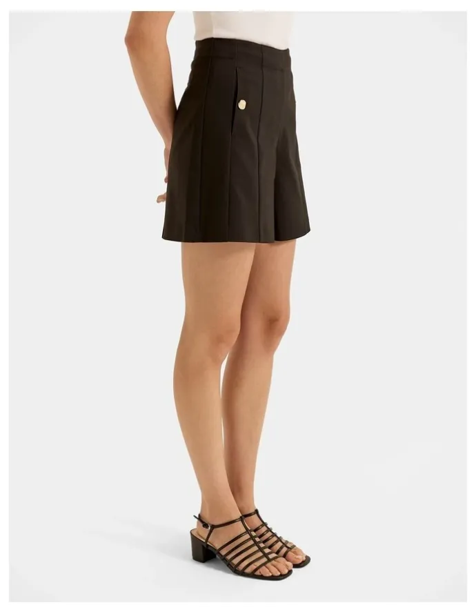 Review Joanne Shorts in Black