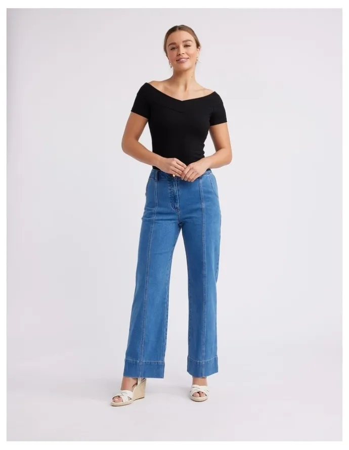 Review Odelia Top in Black