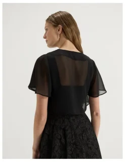 Review Petal Bolero in Black