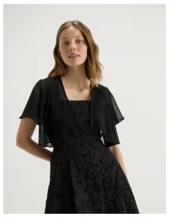 Review Petal Bolero in Black