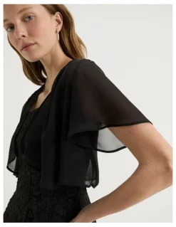 Review Petal Bolero in Black