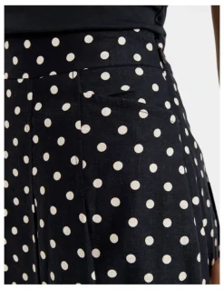 Review Tia Spot Skirt in Ink