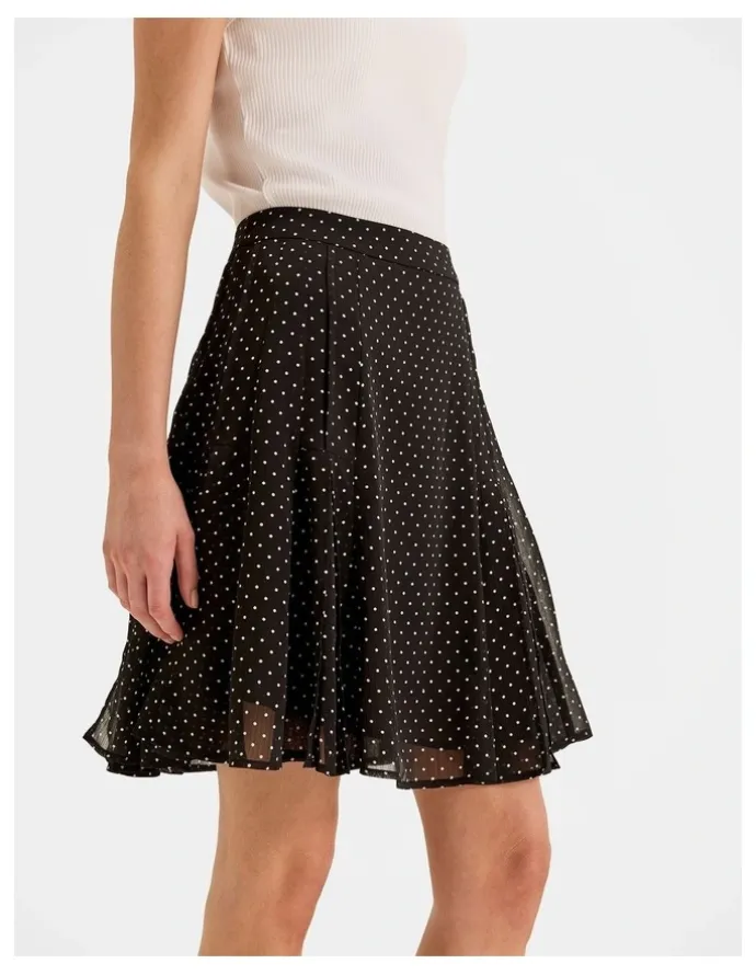 Review Zoe Spot Mini Skirt in Black