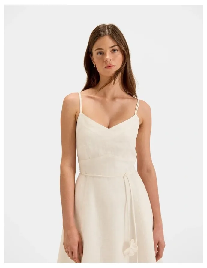 Review Aelia Linen Sun Dress in Ivory