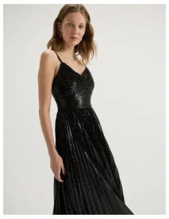 Review Dahlia Dress in Black