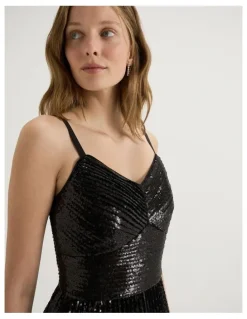 Review Dahlia Dress in Black