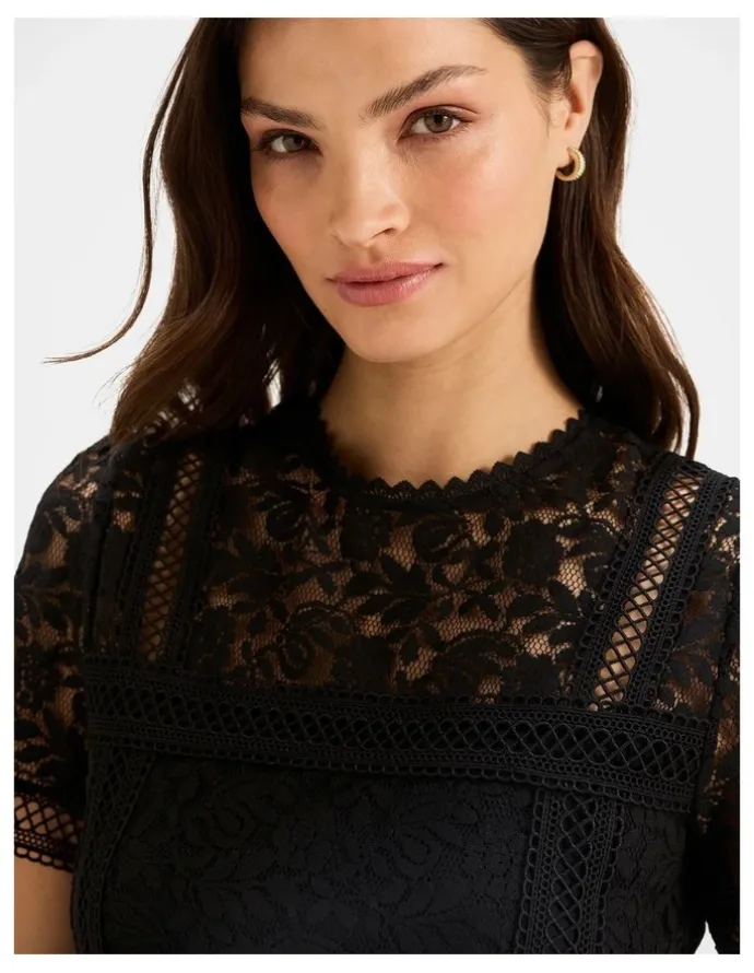 Review Lacie Dress in Black