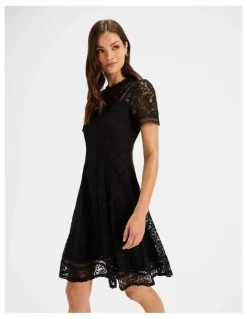 Review Lacie Dress in Black