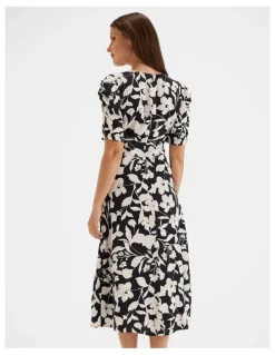 Review Skyline Dress