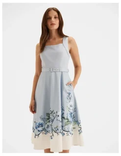 Review Solace Flare Dress