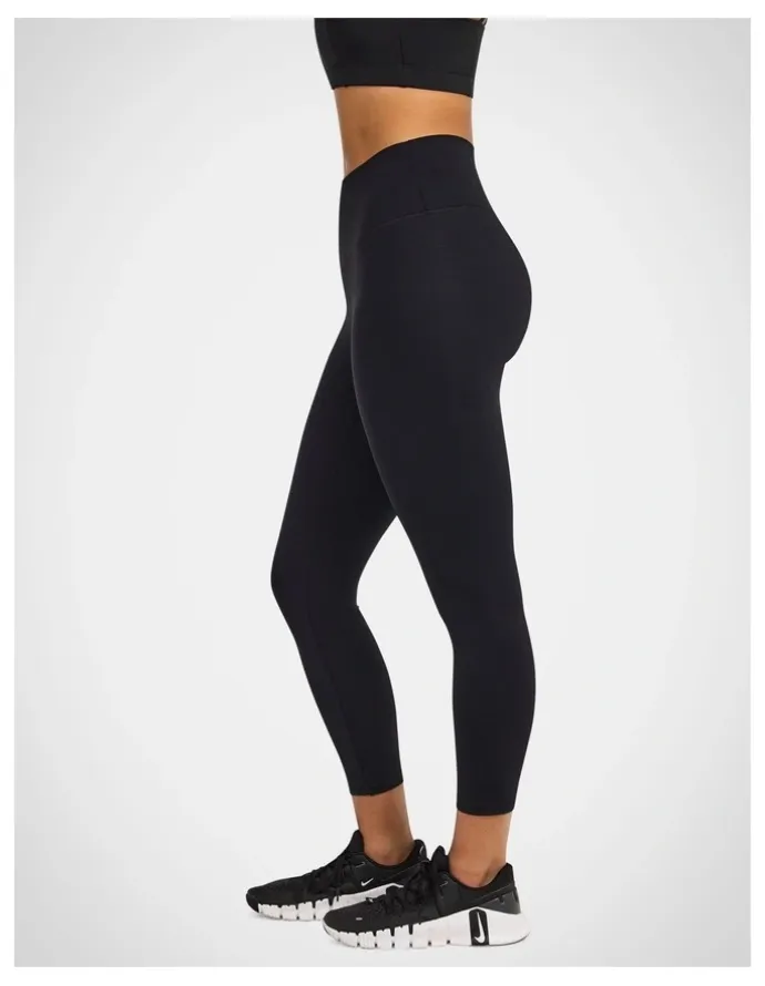 Rockwear Sculpt Ankle Grazer Tights in Black