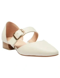 Sandler Adore Flat Leather Shoes in Bone Glove