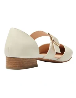 Sandler Adore Flat Leather Shoes in Bone Glove