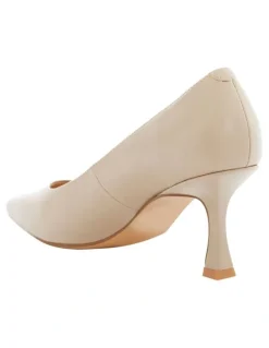 Sandler Amaya Heeled Shoes in Nude Leather