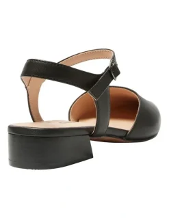 Sandler Amity Flat Leather Shoes in Black