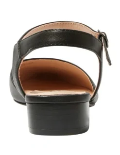 Sandler Amity Flat Leather Shoes in Black