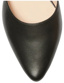 Sandler Amity Flat Leather Shoes in Black