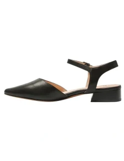 Sandler Amity Flat Leather Shoes in Black