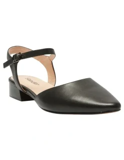 Sandler Amity Flat Leather Shoes in Black